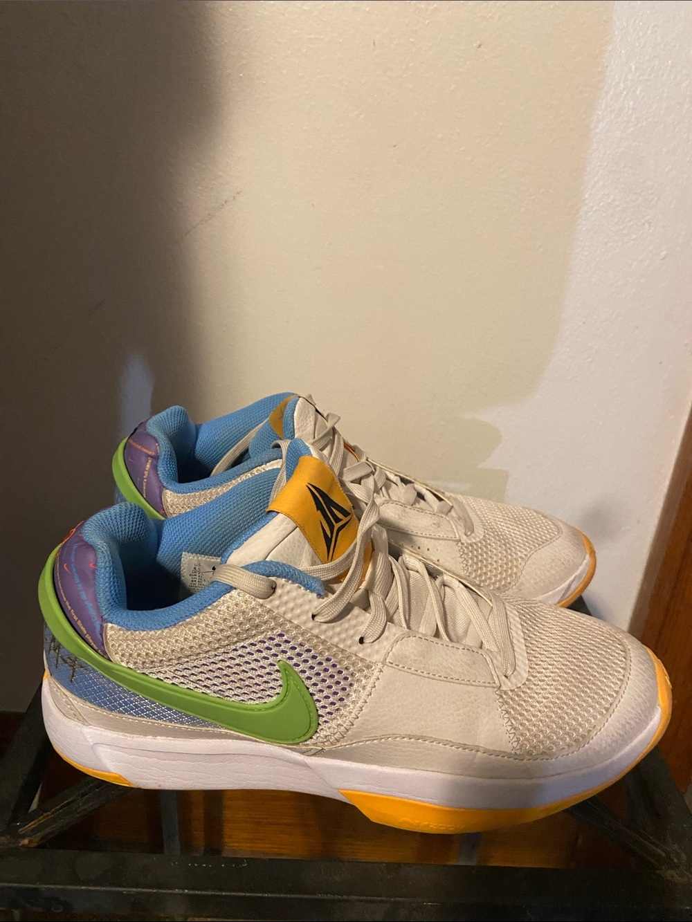 Men’s Size 8.5 Nike Cream Low-Top Sneakers with Green Swoosh and Yellow Accents